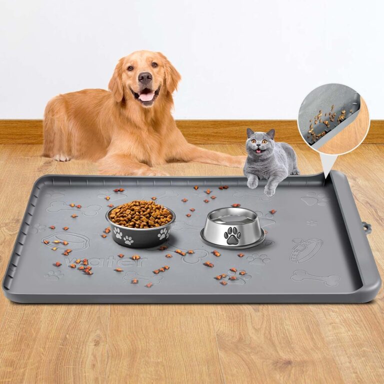 Find perfect mats and food container for your pets